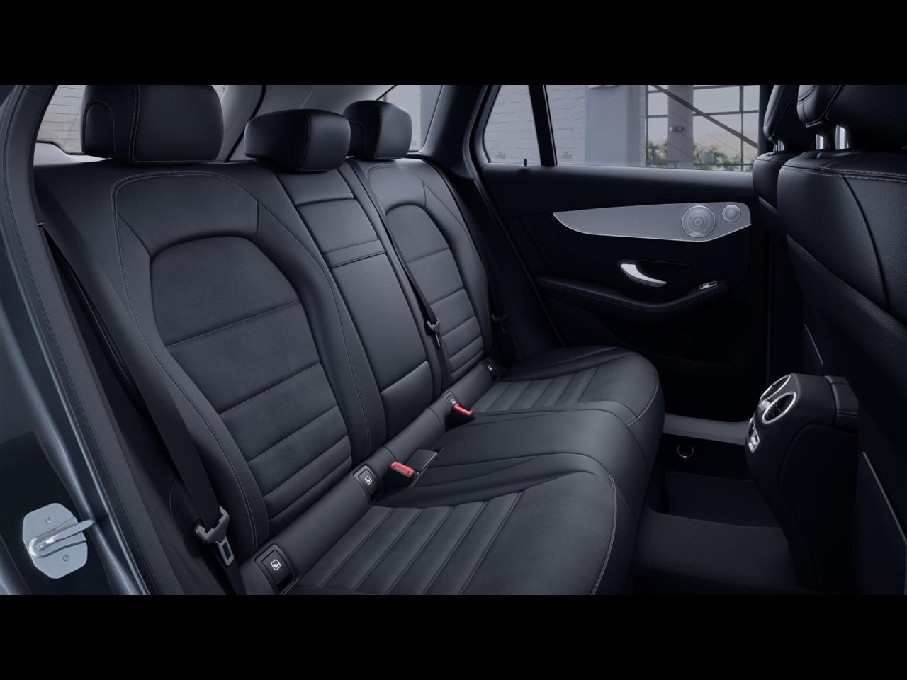 Mercedes-Benz GLC 200 4M AMG MBUX Navi+ Distronic Panorama Mercedes-Benz GLC 200 4M AMG MBUX Navi+ Distronic Panorama