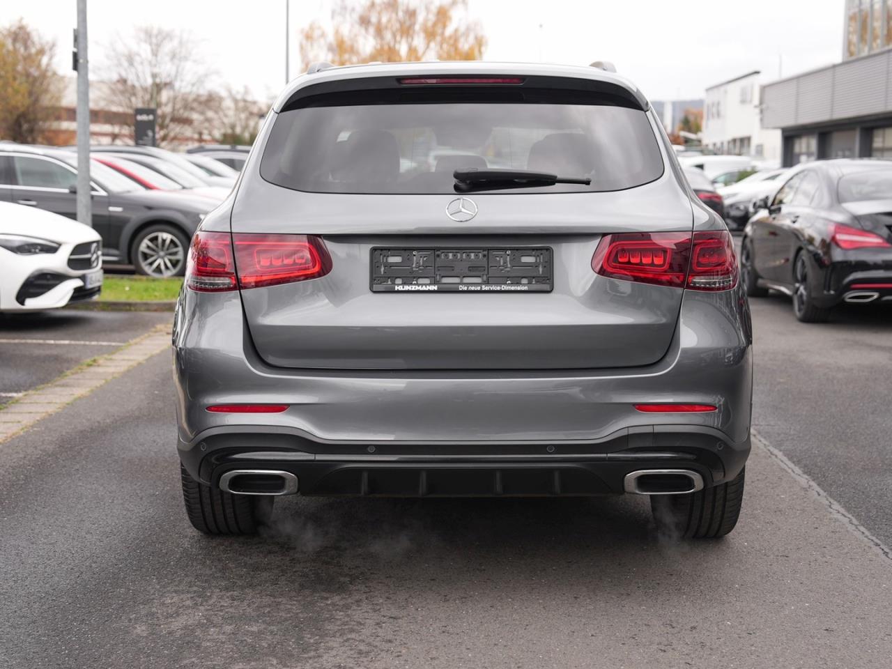 Mercedes-Benz GLC 200 4M AMG MBUX Navi+ Distronic Panorama