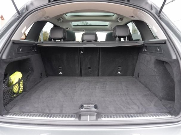 Mercedes-Benz GLC 200 4M AMG MBUX Navi+ Distronic Panorama