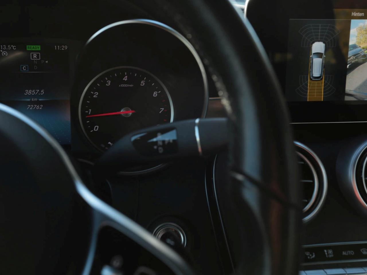 Mercedes-Benz GLC 200 4M AMG Standhzg Panorama Kamera EasyP