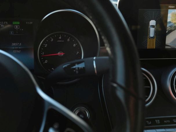 Mercedes-Benz GLC 200 4M AMG Standhzg Panorama Kamera EasyP