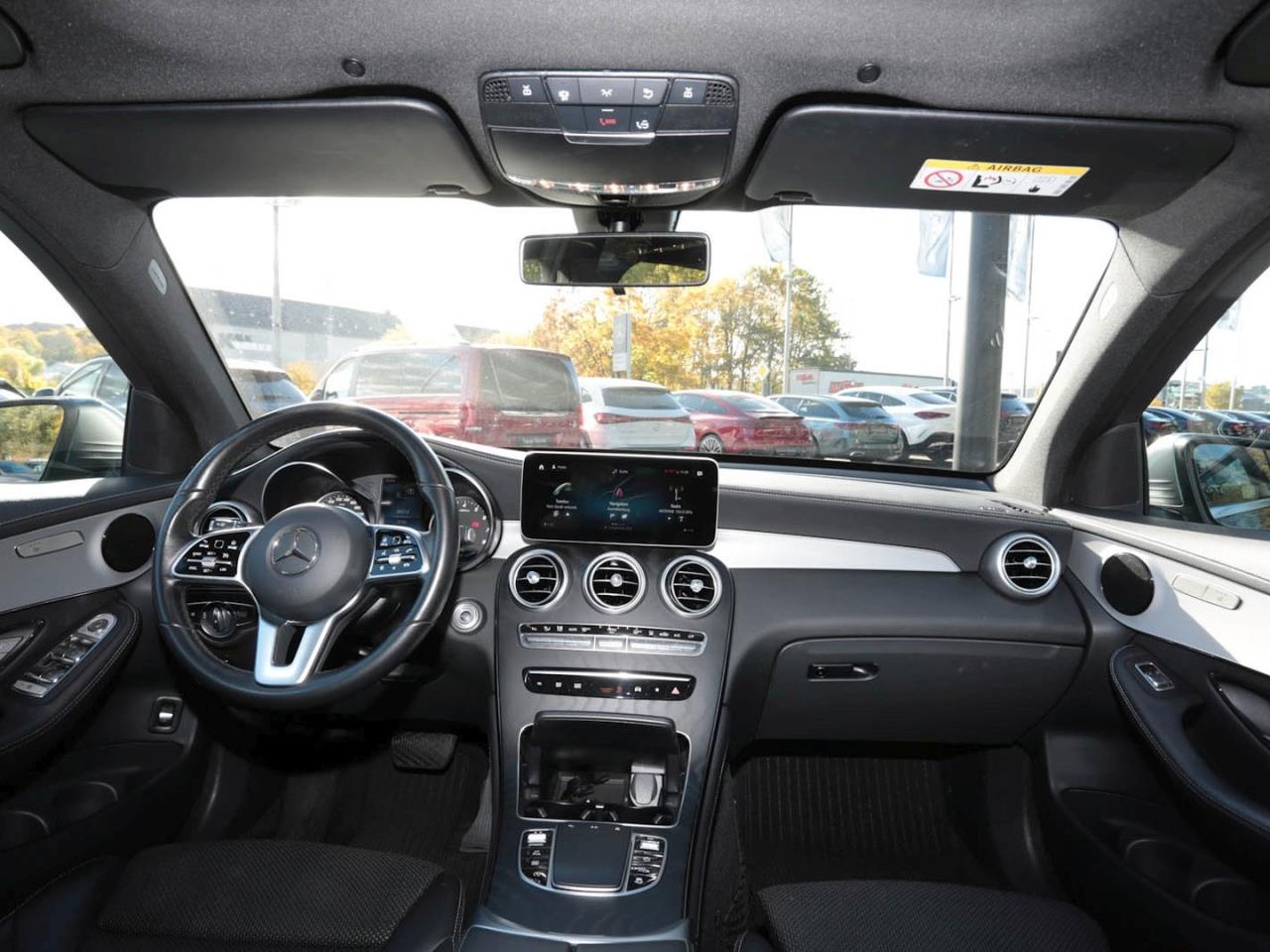 Mercedes-Benz GLC 200 4M AMG Standhzg Panorama Kamera EasyP
