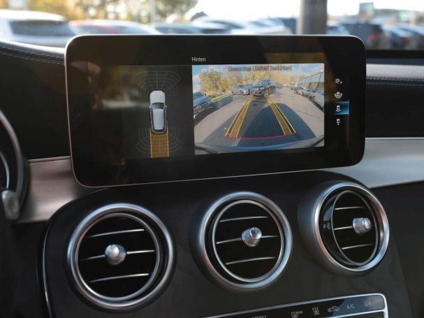 Mercedes-Benz GLC 200 4M AMG Standhzg Panorama Kamera EasyP