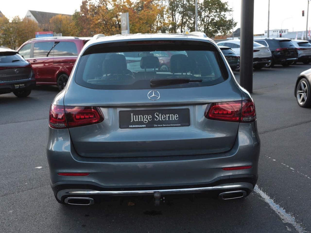 Mercedes-Benz GLC 200 4M AMG Standhzg Panorama Kamera EasyP
