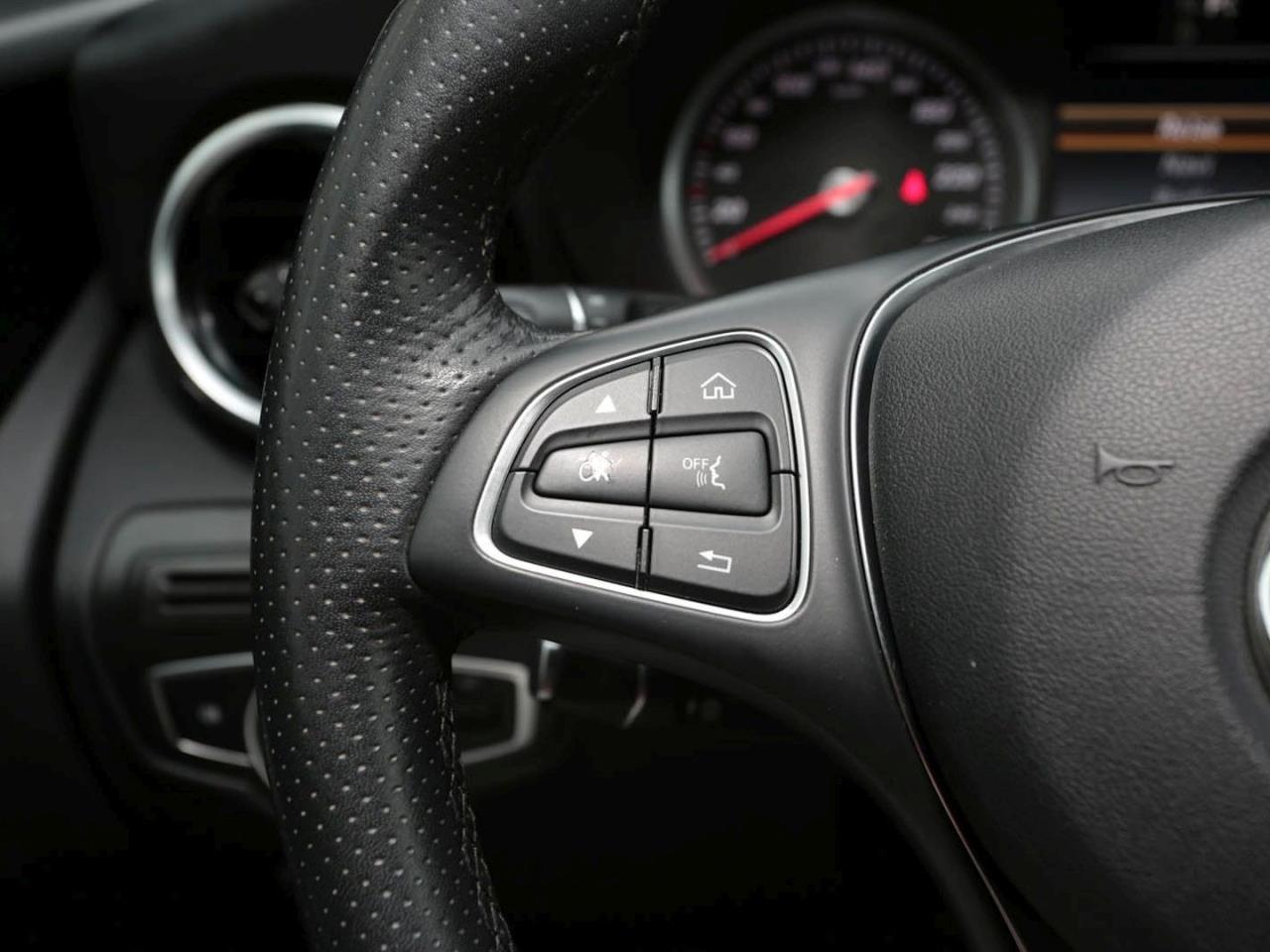 Mercedes-Benz GLC 250 4M EasyPack AHK Sitzkomfort-Paket