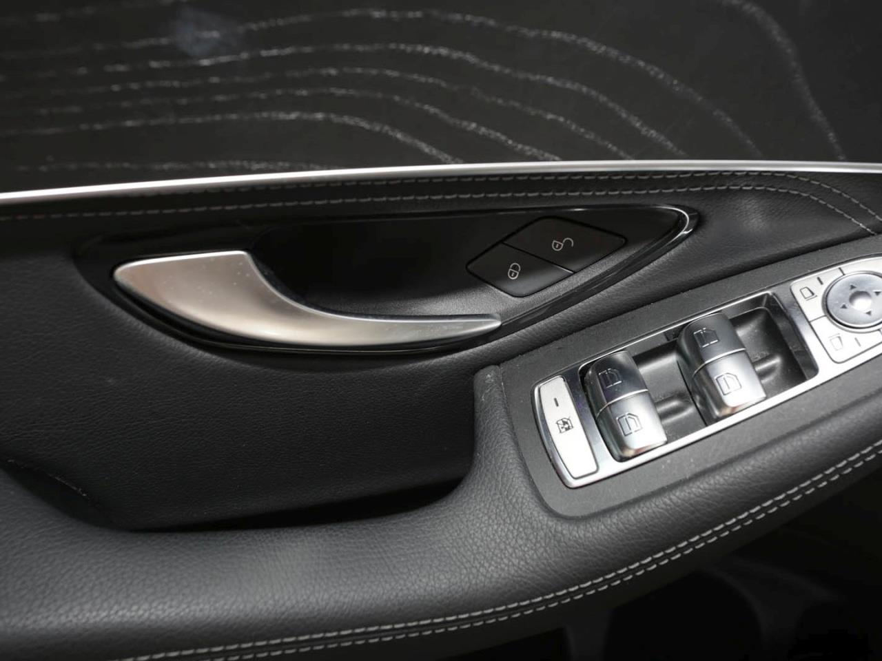 Mercedes-Benz GLC 300 4M Exclusive Night MBUX Navi 360 EasyPack