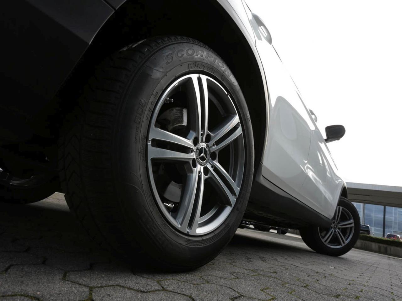 Mercedes-Benz GLC 300 4M Exclusive Night MBUX Navi 360 EasyPack