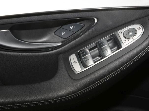 Mercedes-Benz GLC 300 de 4M AMG Night MBUXNavi+ Easy-P Kamera Mercedes-Benz GLC 300 de 4M AMG Night MBUXNavi+ Easy-P Kamera