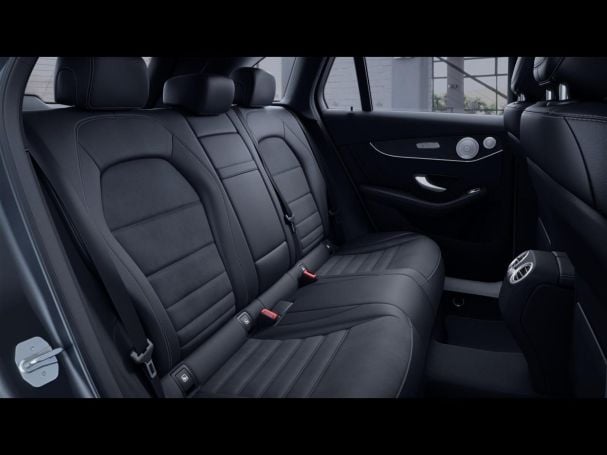 Mercedes-Benz GLC 300 de 4M AMG Night Panorama Distronic AHK Mercedes-Benz GLC 300 de 4M AMG Night Panorama Distronic AHK
