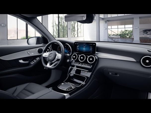 Mercedes-Benz GLC 300 de 4M AMG Night Panorama Distronic AHK Mercedes-Benz GLC 300 de 4M AMG Night Panorama Distronic AHK