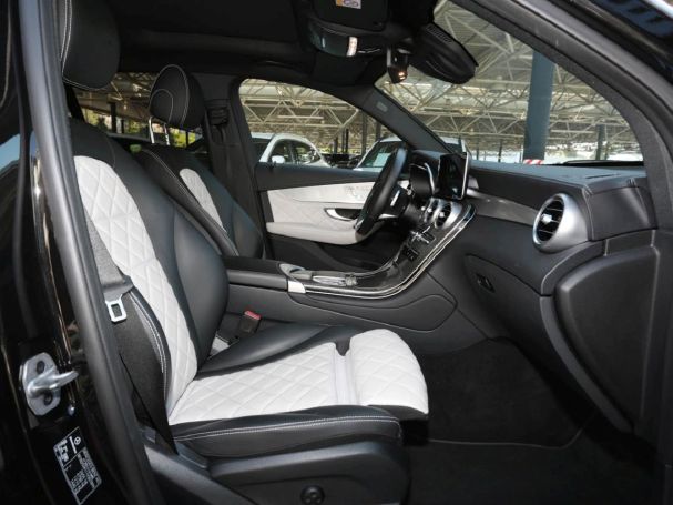 Mercedes-Benz GLC 300 de 4M AMG Night Panorama HeadUp Burmester Mercedes-Benz GLC 300 de 4M AMG Night Panorama HeadUp Burmester