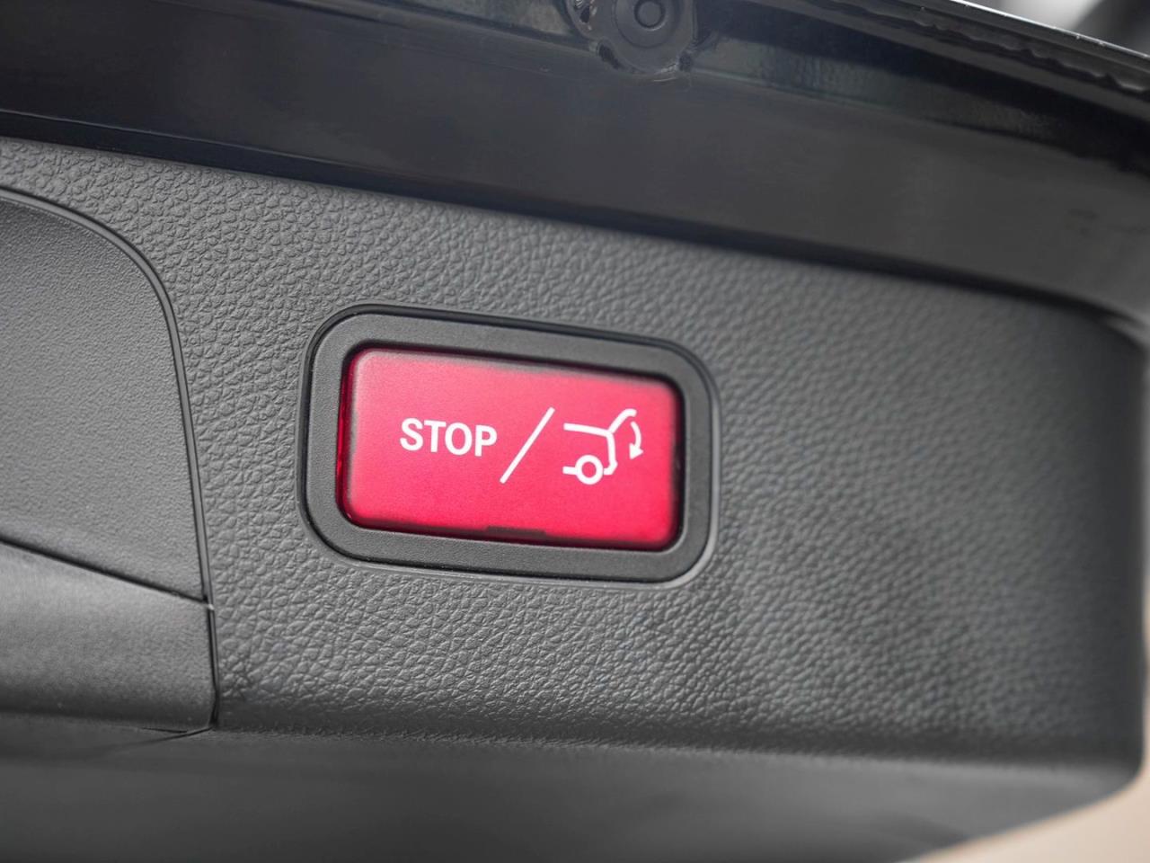 Mercedes-Benz GLC 300 de 4M AMG Exclusive Panorama Kamera SpurP