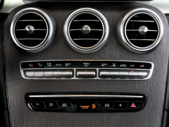 Mercedes-Benz GLC 300 de 4M Panorama Night Head-Up 360° AHK