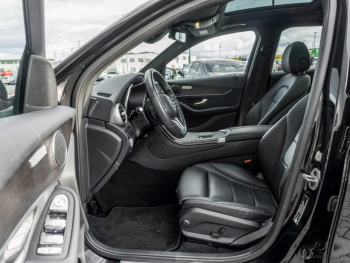 Mercedes-Benz GLC 300 de 4M Panorama Night Head-Up 360° AHK