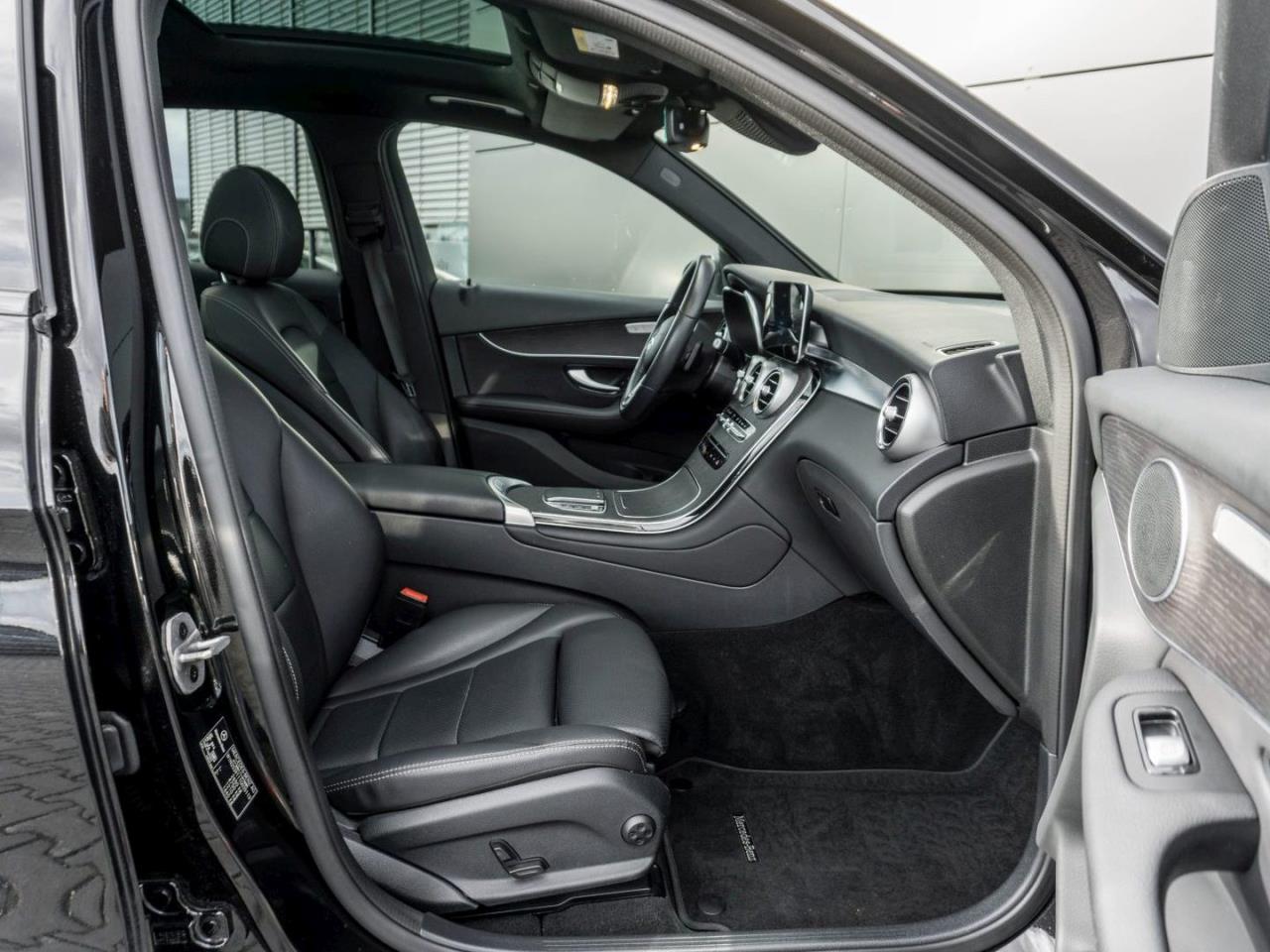 Mercedes-Benz GLC 300 de 4M Panorama Night Head-Up 360° AHK