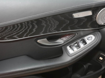 Mercedes-Benz GLC 300 de 4M AMG Exclusive Panorama Kamera AHK