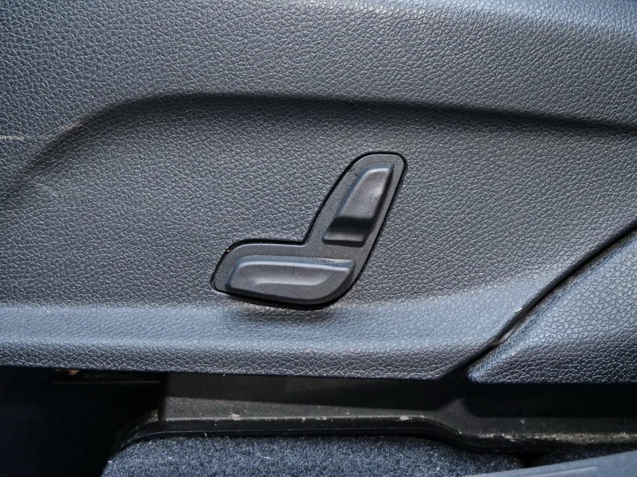 Mercedes-Benz GLC 300 de 4M AMG Night Distronic Burmester 360°