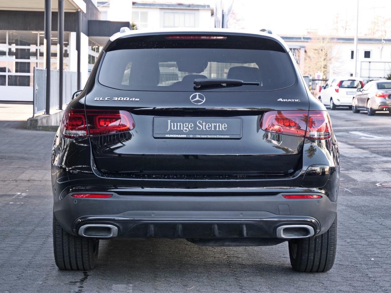 Mercedes-Benz GLC 300 de 4M AMG Night Distronic Burmester 360°