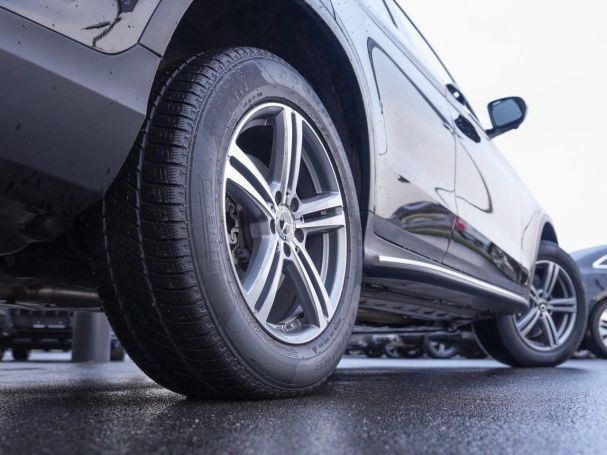 Mercedes-Benz GLC 300 de 4M AMG Navi Distronic Spur-Paket HUD