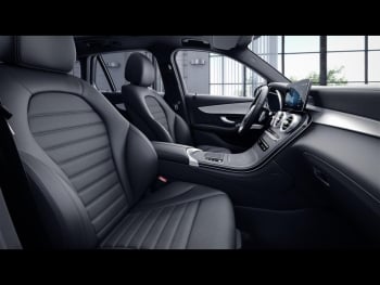 Mercedes-Benz GLC 300 de 4M AMG Distronic Panorama Kamera AHK
