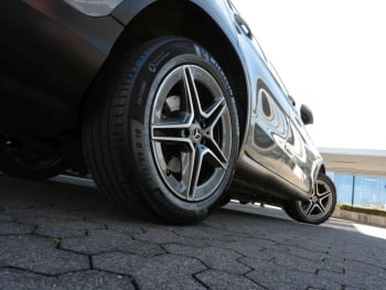 Mercedes-Benz GLC 300 de 4M AMG Distronic Panorama Kamera AHK