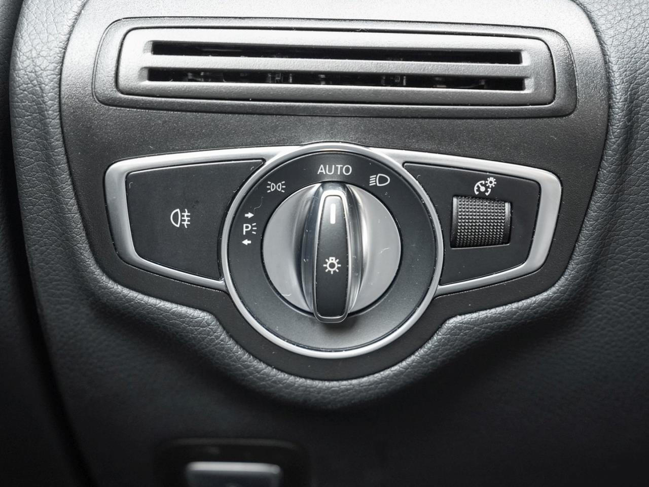 Mercedes-Benz GLC 300 de 4M MBUX Navi+ Kamera Easy-Pack