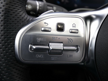 Mercedes-Benz GLC 300 e 4M AMG Night MBUX Navi Panorama Kamera