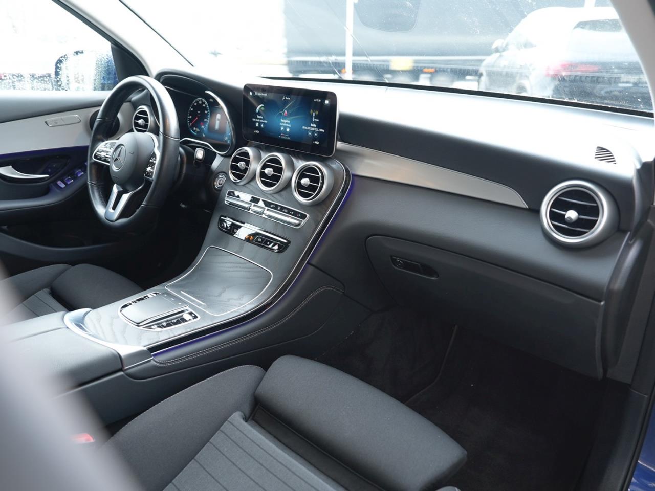 Mercedes-Benz GLC 300 e 4M OFF-ROAD MBUX Navi 360° EasyPack