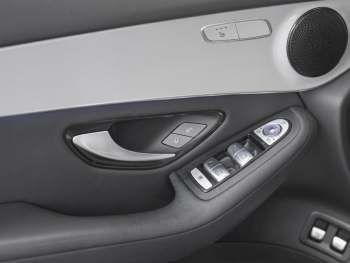 Mercedes-Benz GLC 300 e 4M OFF-ROAD MBUX Navi 360° EasyPack