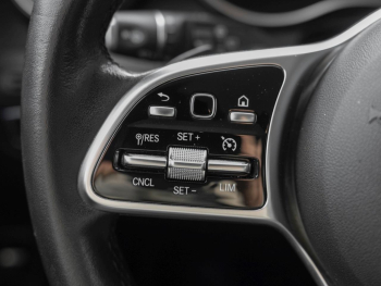 Mercedes-Benz GLC 300 e 4M OFF-ROAD MBUX Navi 360° EasyPack