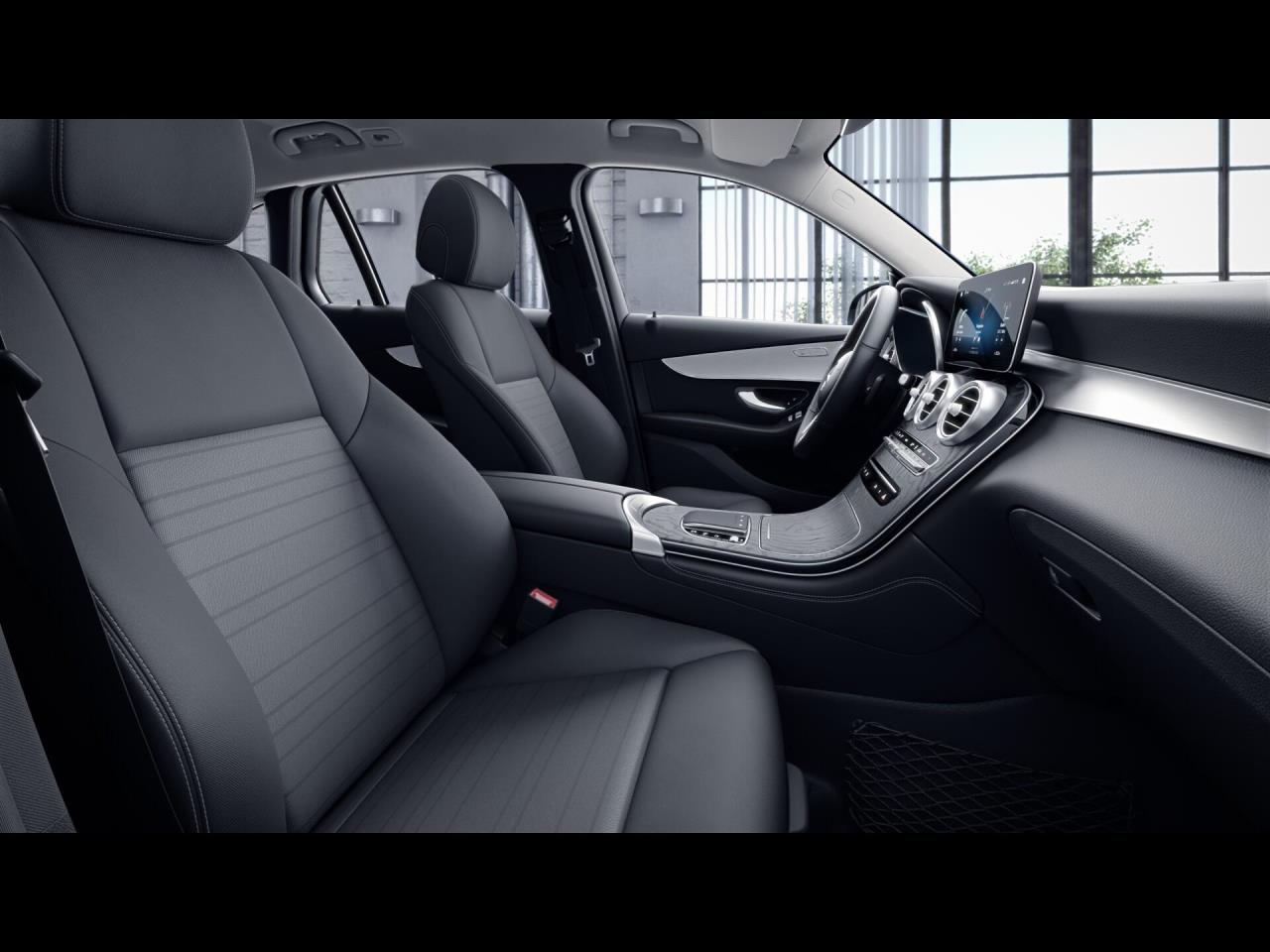 Mercedes-Benz GLC 300 e 4M OFF-ROAD MBUX Navi 360° EasyPack