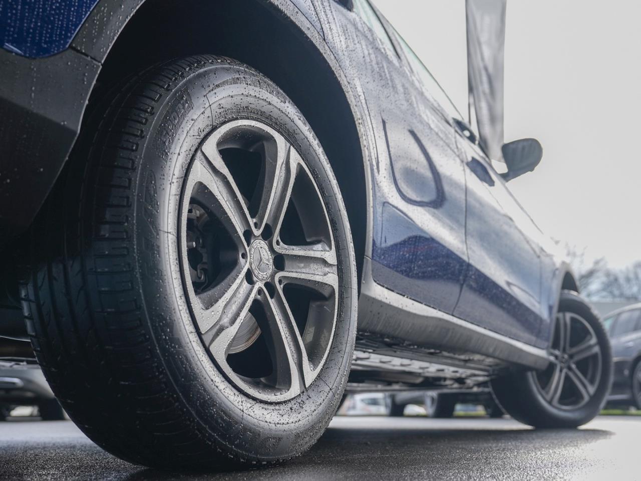 Mercedes-Benz GLC 300 e 4M OFF-ROAD MBUX Navi 360° EasyPack