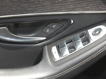 Mercedes-Benz GLC 300 e 4M Exclusive MBUX Navi+ Panorama AHK