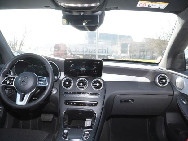 Mercedes-Benz GLC 300 e 4M MBUX Navi+ Distronic HeadUp 360° Mercedes-Benz GLC 300 e 4M MBUX Navi+ Distronic HeadUp 360°