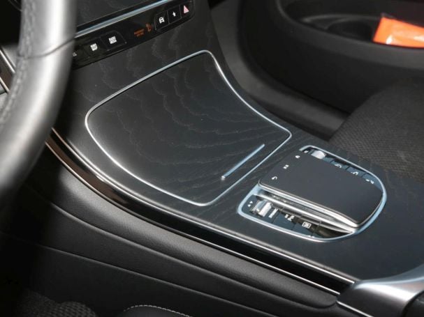 Mercedes-Benz GLC 300 e 4M MBUX Navi+ Distronic HeadUp 360° Mercedes-Benz GLC 300 e 4M MBUX Navi+ Distronic HeadUp 360°