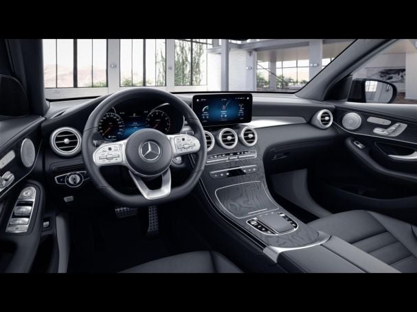Mercedes-Benz GLC 300 e 4M AMG Night Panorama Distronic 360° Mercedes-Benz GLC 300 e 4M AMG Night Panorama Distronic 360°