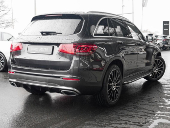Mercedes-Benz GLC 300 e 4M AMG Panorama Burmester EasyP 360°
