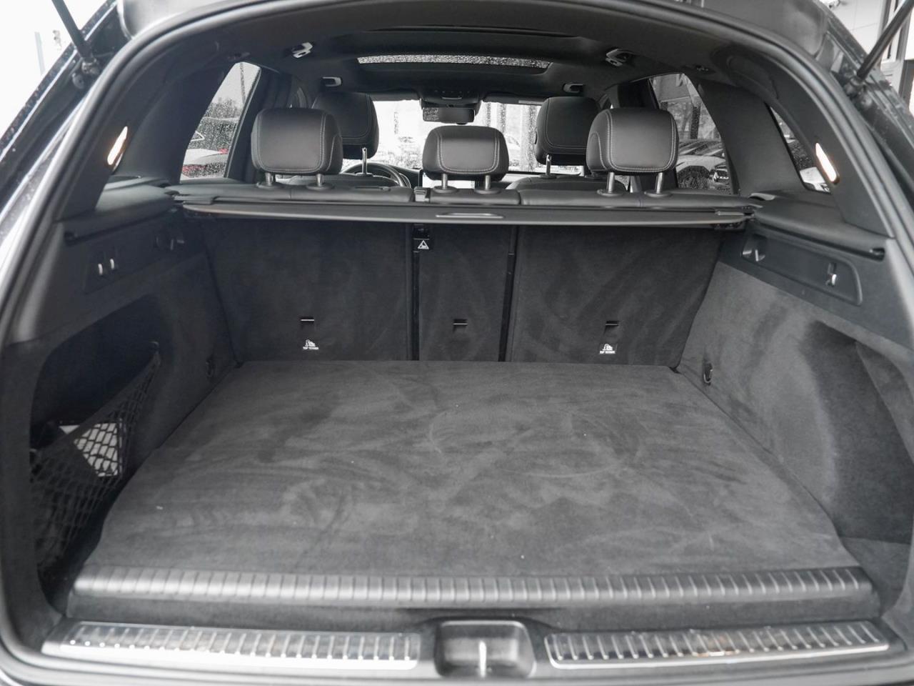 Mercedes-Benz GLC 300 e 4M AMG Panorama Burmester EasyP 360°