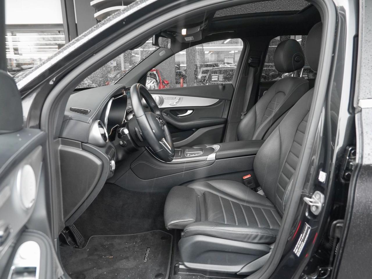 Mercedes-Benz GLC 300 e 4M AMG Panorama Burmester EasyP 360°