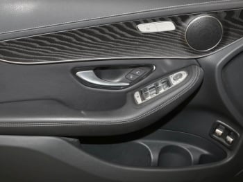 Mercedes-Benz GLC 300 e 4M Exclusive Navi+ Distronic AHK