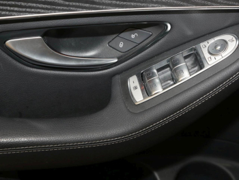 Mercedes-Benz GLC 300 e 4M Exclusive Navi+ Distronic AHK