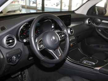 Mercedes-Benz GLC 300 e 4M Exclusive Navi+ Distronic AHK