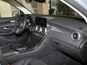 Mercedes-Benz GLC 300 e 4M Exclusive Navi+ Distronic AHK