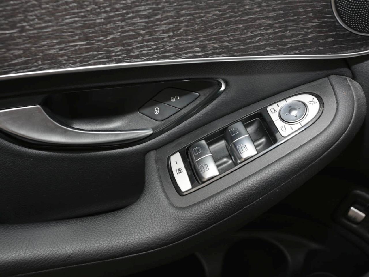 Mercedes-Benz GLC 300 e 4M Night MBUXNavi+ EasyPack 360° AHK Mercedes-Benz GLC 300 e 4M Night MBUXNavi+ EasyPack 360° AHK