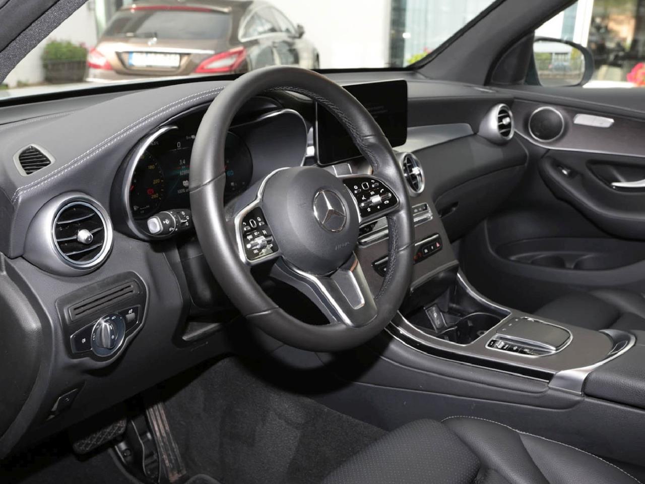 Mercedes-Benz GLC 300 e 4M Night MBUXNavi+ EasyPack 360° AHK Mercedes-Benz GLC 300 e 4M Night MBUXNavi+ EasyPack 360° AHK