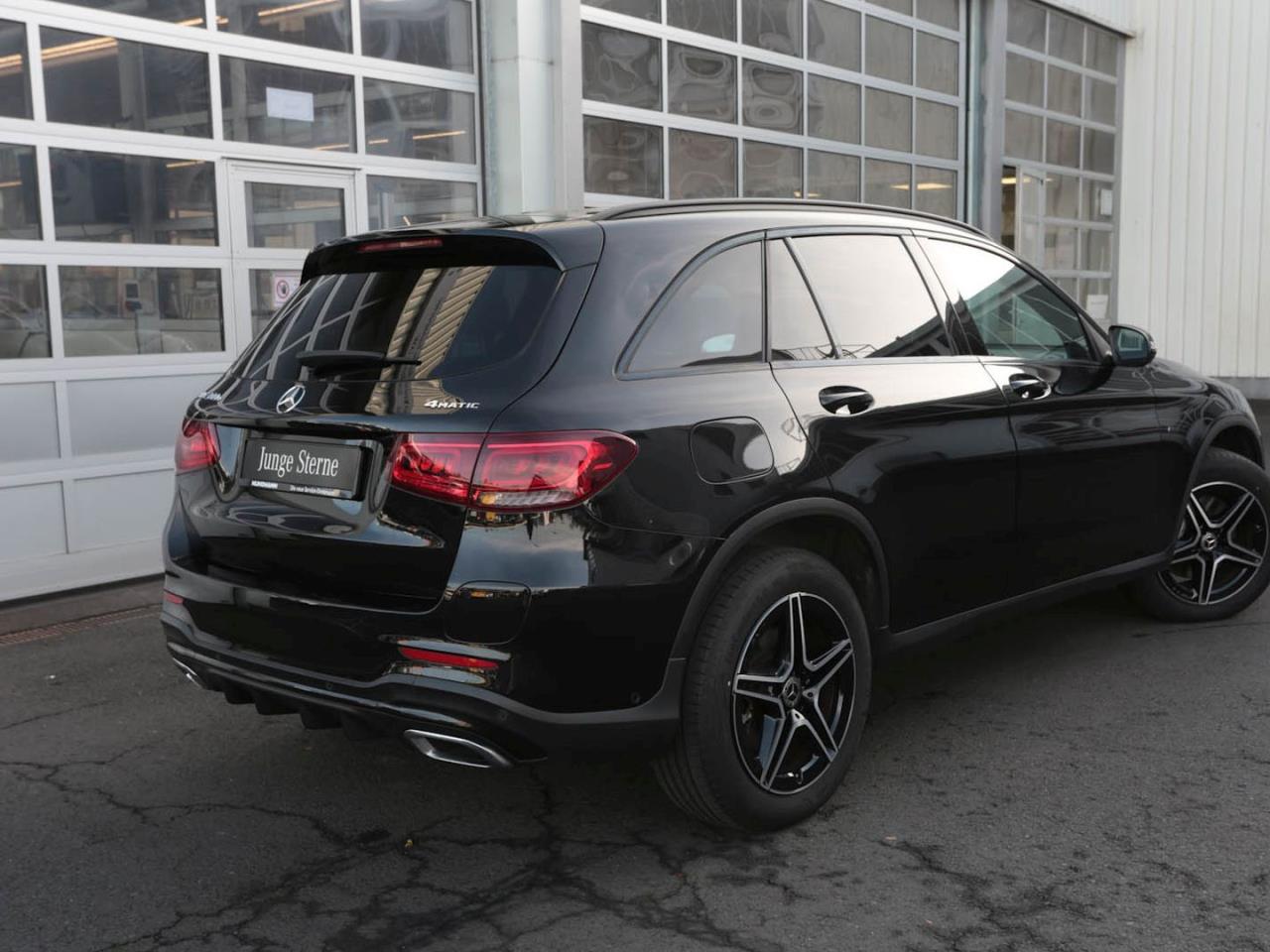 Mercedes-Benz GLC 300 e 4M AMG Night Memory EasyPack ParkP