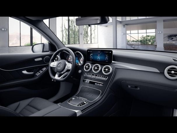 Mercedes-Benz GLC 300 e 4M AMG MBUX Navi+ Kamera Easy-Pack Mercedes-Benz GLC 300 e 4M AMG MBUX Navi+ Kamera Easy-Pack
