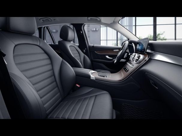 Mercedes-Benz GLC 300 e 4M AMG MBUXNavi+ HeadUp Kamera Mercedes-Benz GLC 300 e 4M AMG MBUXNavi+ HeadUp Kamera