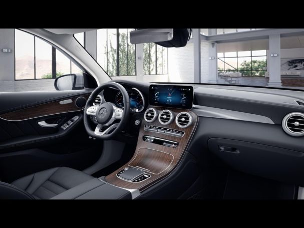 Mercedes-Benz GLC 300 e 4M AMG MBUXNavi+ HeadUp Kamera Mercedes-Benz GLC 300 e 4M AMG MBUXNavi+ HeadUp Kamera