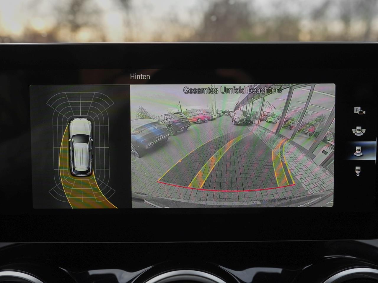 Mercedes-Benz GLC 300 e 4M Exclusive MBUX Navi EasyP AHK ParkP